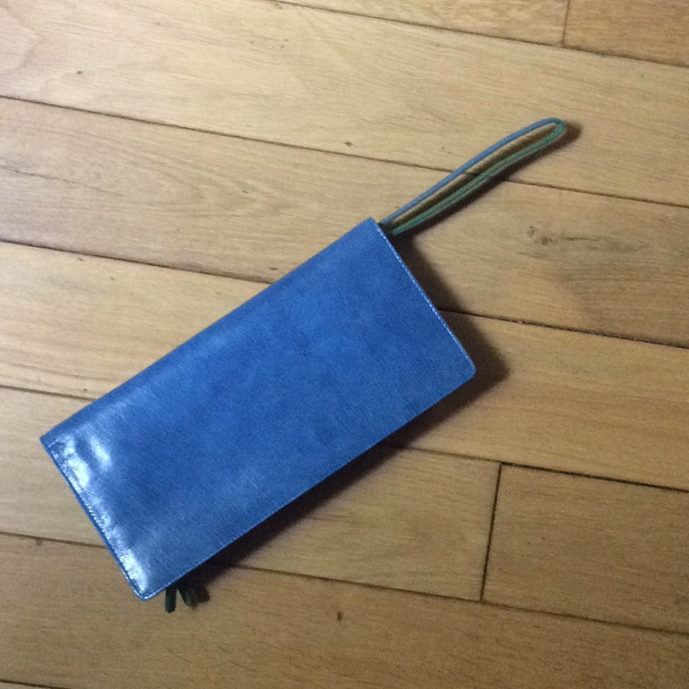 Tusk brand clutch/wristlet new with tag
